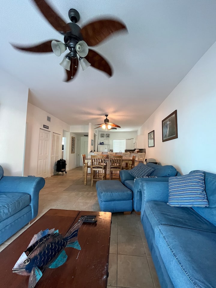 Მისაღები/სასადილო