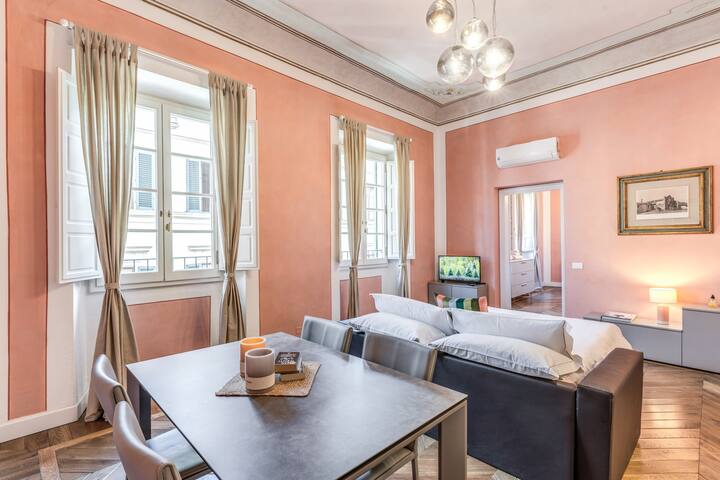 Futura Collection Florence City Center gallery image 2