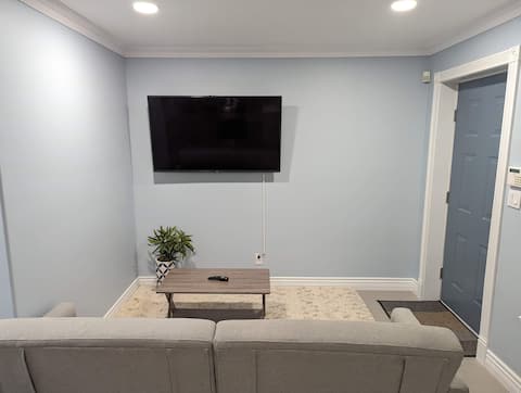 Top Airbnb: South Slope Cove in Victoria Fraserview
