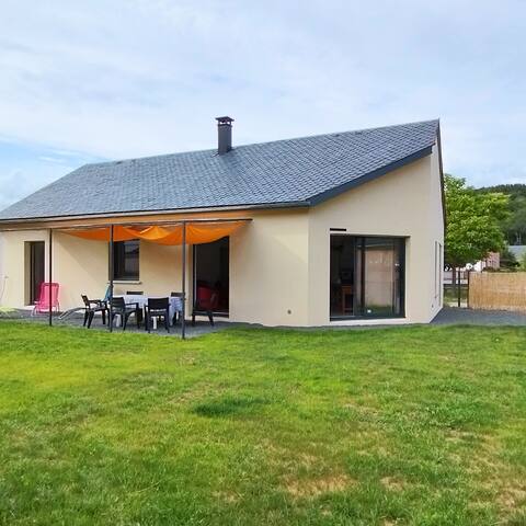 Step-free house with fenced garden: 8 people