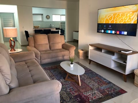 Airbnb em destaque: Comfortable Apartment by the ocean 3 bedrooms em Fortaleza