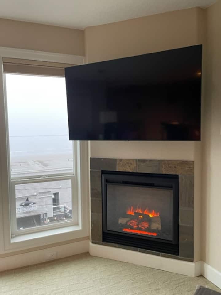 مدفأة كهربائية. يمكن استخدامها كمدفأة أو بدون حرارة للأجواء.