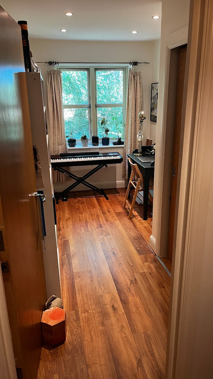 غرفة النوم 2