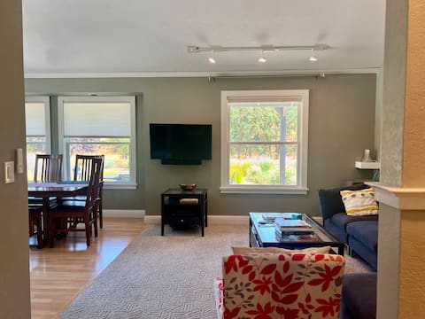Popular Airbnb listing: Hidden Pocket | Pool & Spa | Near Healdsburg in Windsor