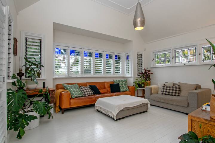 The White House Bangalow | Pet Friendly gallery image 3
