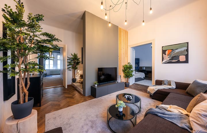 4br Family Apt | Wenceslas Square - Prague