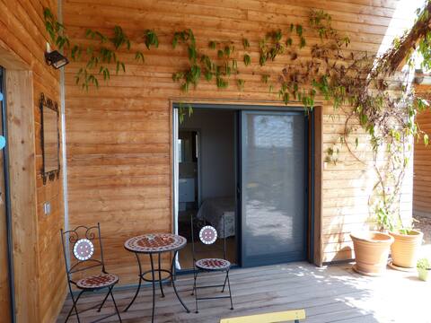 Nice room with terrace on the edge of the forest