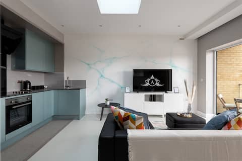 Successful Airbnb property: Lower Thames Crossing Contractor Accommodation in Medway