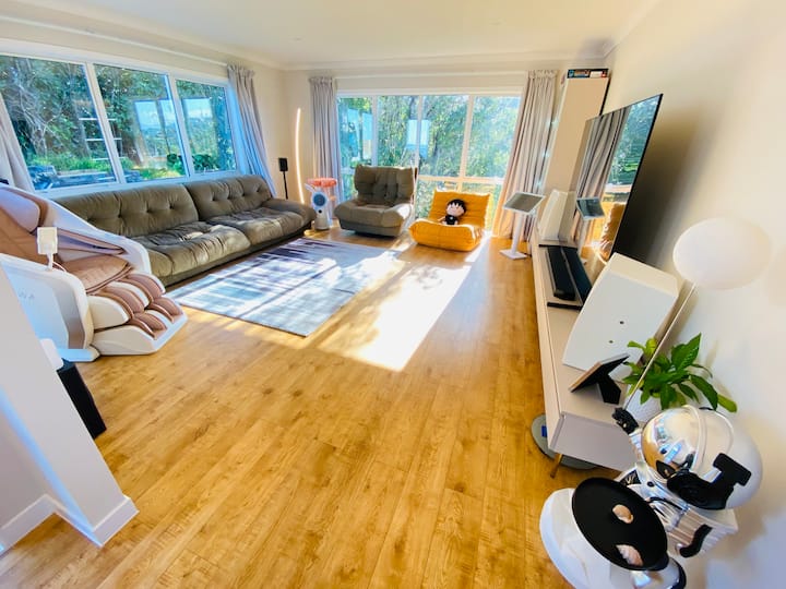 Cozy House With Stunning Views - Room 2 - Wellington