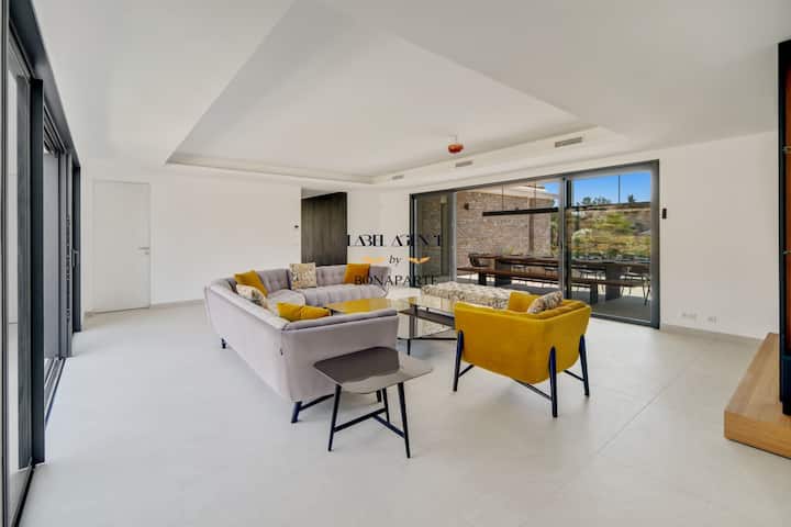 Villa Contemporaine Avec Piscine - French Riviera