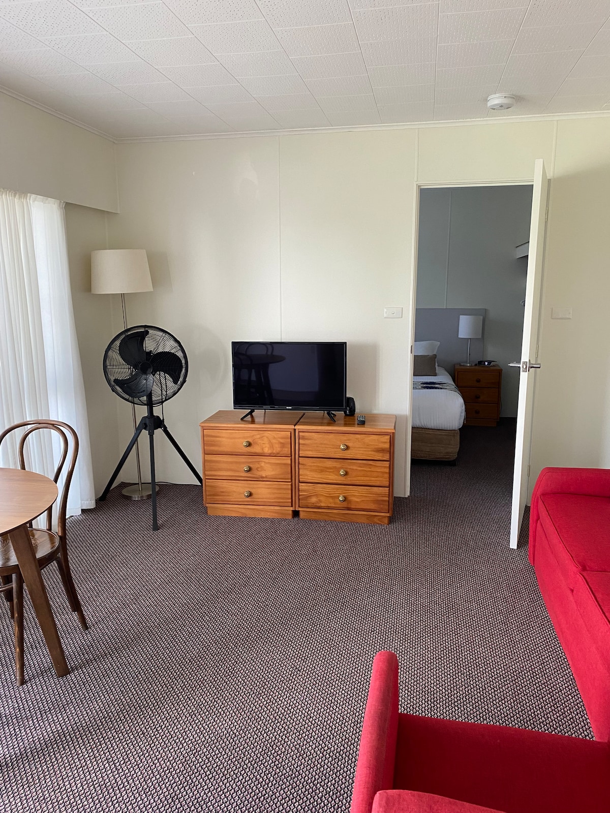 Popular Airbnb listing: Regal Hibiscus Norfolk Island in Norfolk Island