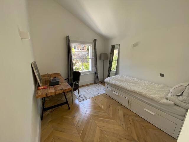 4 Bedroom Refurbished Victorian gallery image 3