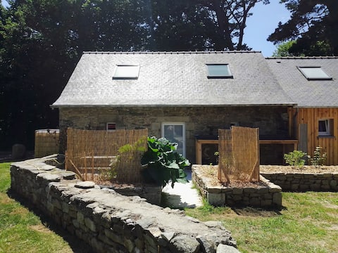 A cottage in the Abers