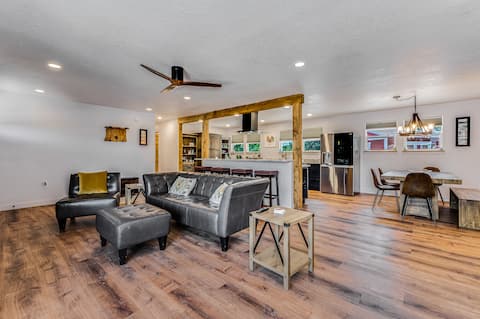 High Desert Home w/ SW Flare