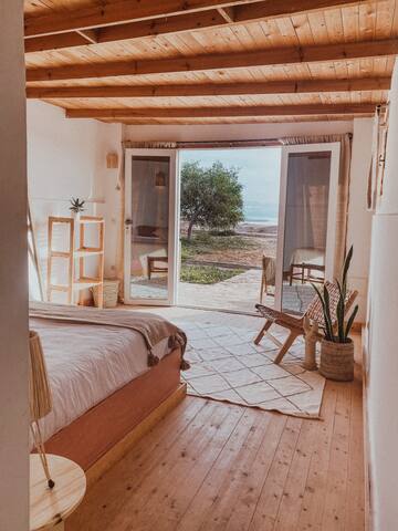 Dreamsea Oceanis SL managed Airbnb listing 2