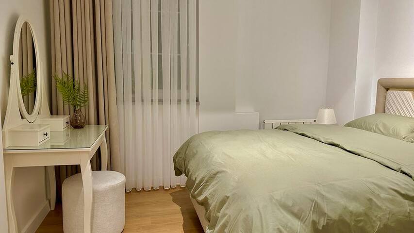 Center’s Favorite – 3 A/C – Vip Home gallery image 3