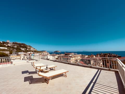 Sunny modern penthouse with amazing sea view