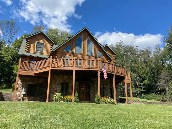 Woodsy Retreat Guest suites for Rent in Frostburg, Maryland, United