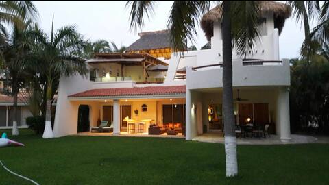 Huge Residential Villa, Diamante Acapulco