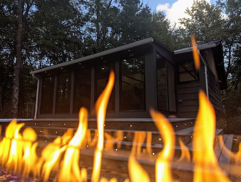 LUX Designer Private Waterfront