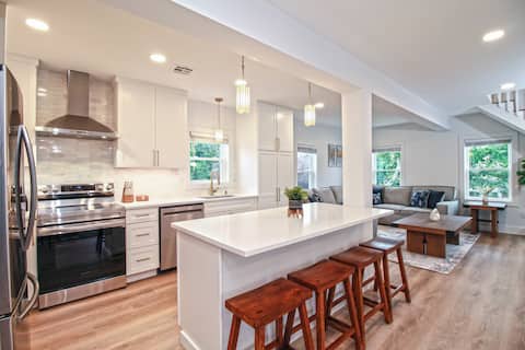 Luxury 3 Bedroom Apt Near Mystic Drawbridge