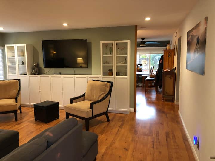 Full Kitchen - Jacuzzi - Laundry - Private - Piano - Sinaloa Lake, CA