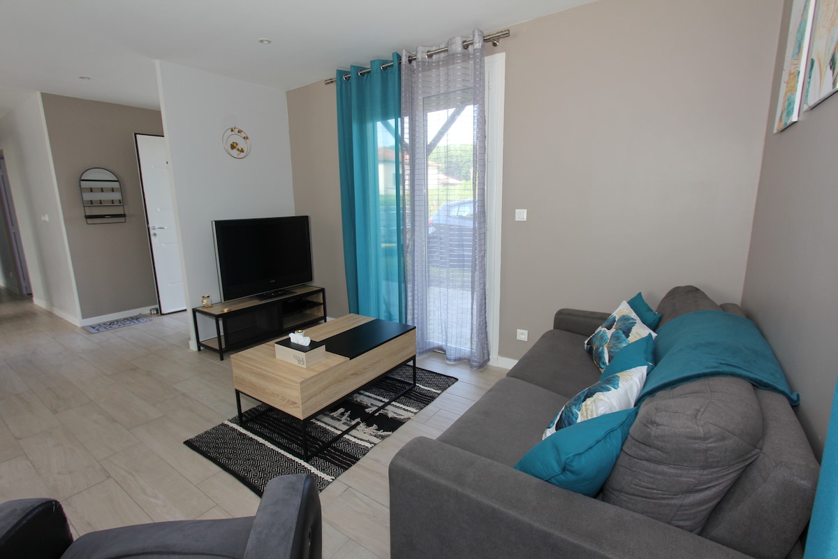 Annuncio Airbnb popolare: Air-conditioned house with parking a Montauban