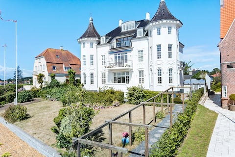 Successful Airbnb property: Penthouse, directly to the water in Svendborg
