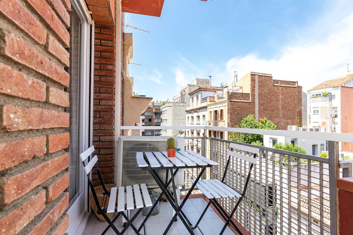 Propiedad de Airbnb exitosa: Bright Apartment with Terrace (Renovated in 2025) en Sant Gervasi Galvany
