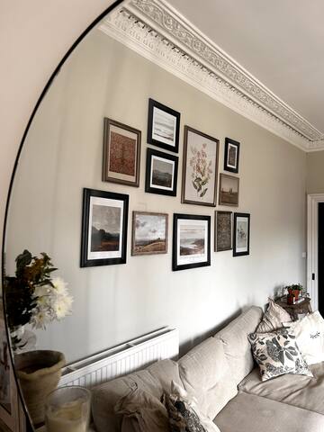 Stunning flat with castle view gallery image 5