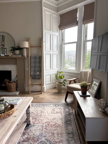 Stunning flat with castle view