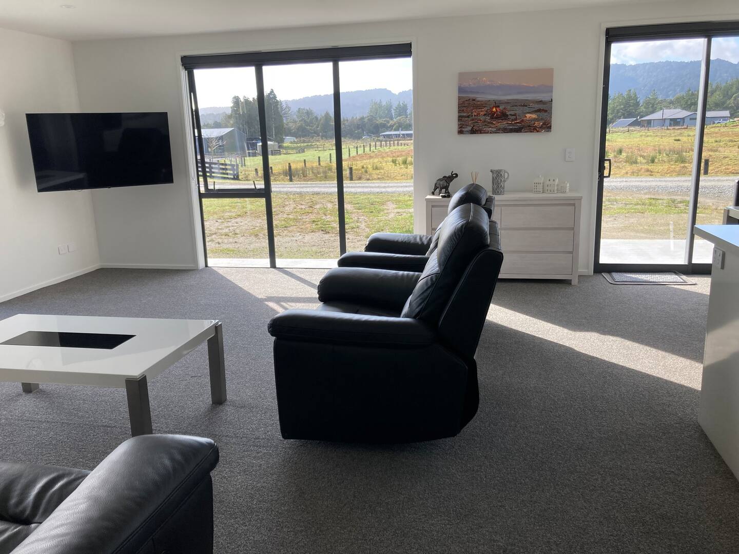 Paroa’s New Airbnb. Entire House, 2 Bed, 2 Bathrm 4