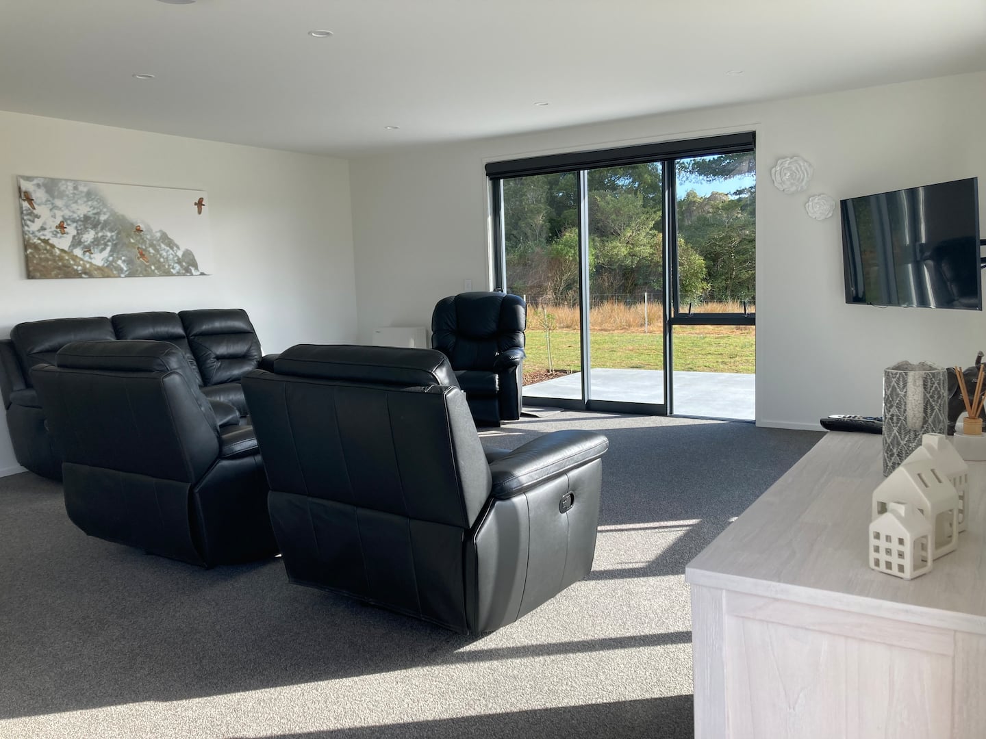 Paroa’s New Airbnb. Entire House, 2 Bed, 2 Bathrm 5