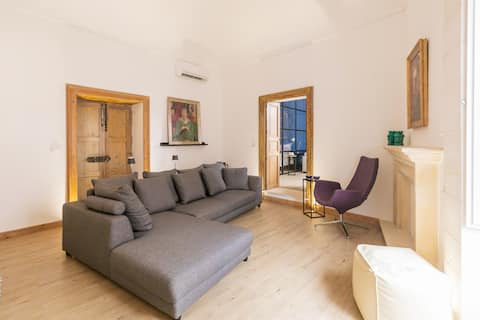 Proprietà Airbnb di successo: Elegant apartment in the center of Ortigia a Siracusa