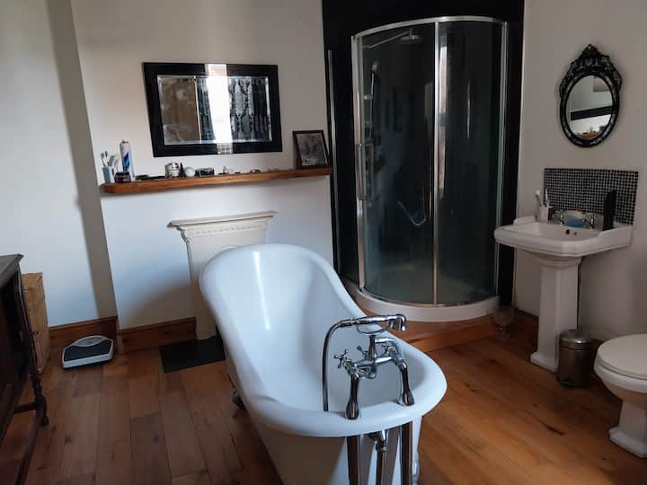 Bridlington 4 Bedroom 4 Storey Town Centre House - Bridlington
