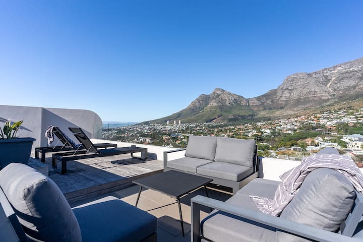 Penthouse stunning 360 views Cape Town