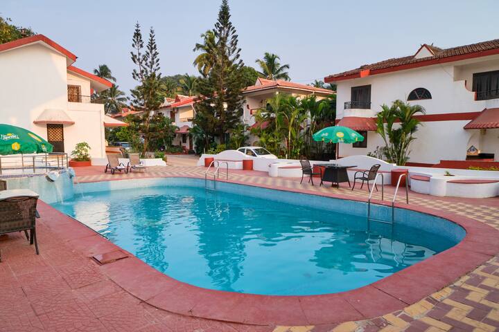 Cozy 6BHK Beach Villa wt Pool in Candolim