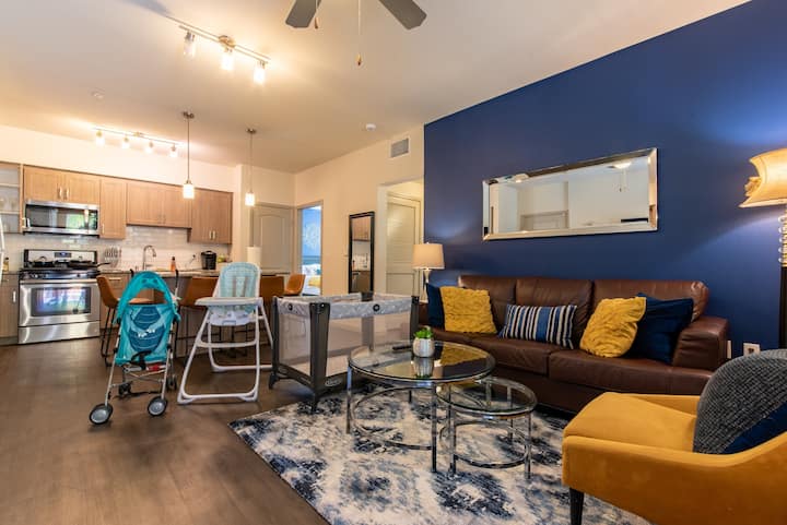 New*2 BD*First Floor*Pool*Wi-Fi*Gym*Pack 'n Play