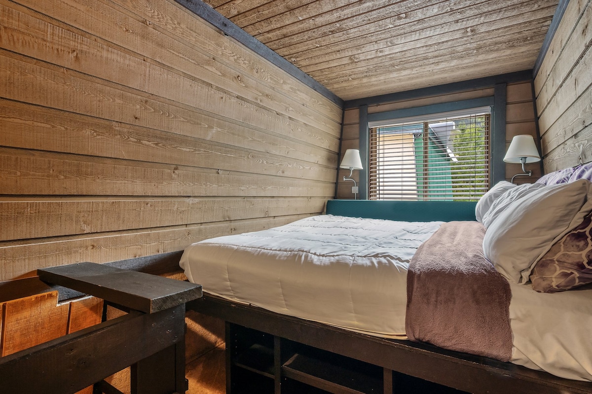 封闭式阁楼配备加大双人床