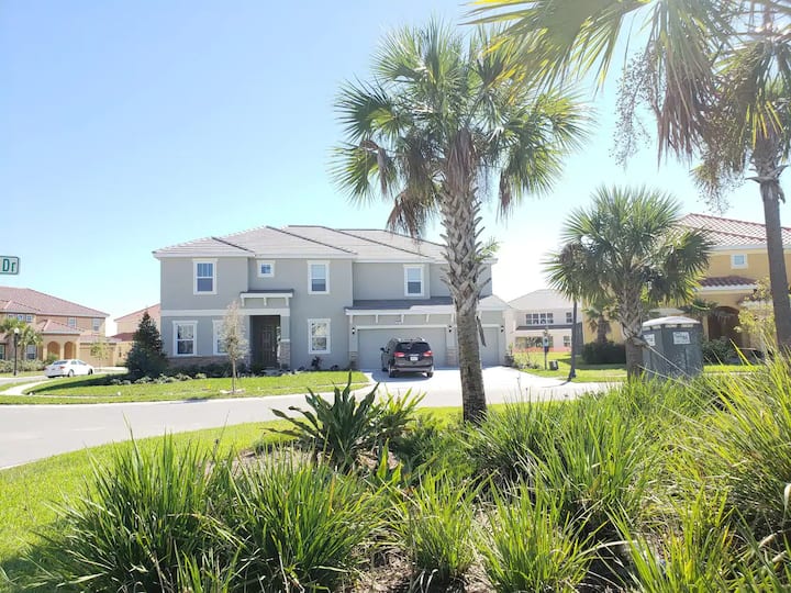 Disney HomePrivate Pool13BR/10BASolterra Resort Houses for Rent in