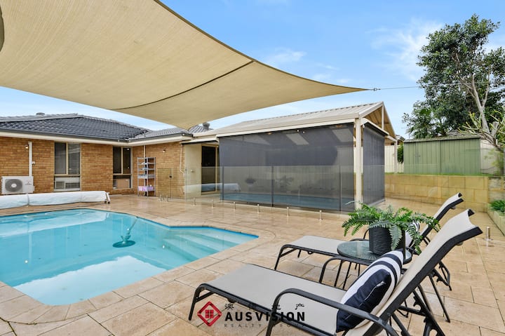 All-Season Entertainer-Swimming Pool-Curtin uni