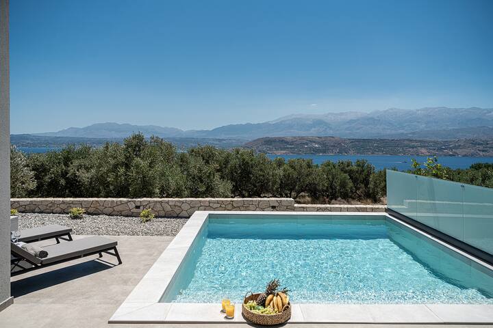 Μοντερνα βιλλα με θεα θαλασσα και βουνο gallery image 3