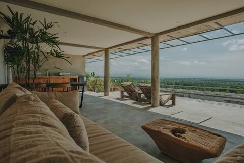 Sumberkima Hill Comfortable Villa