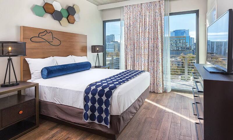 Austin 2BR Presidential Condo gallery image 3