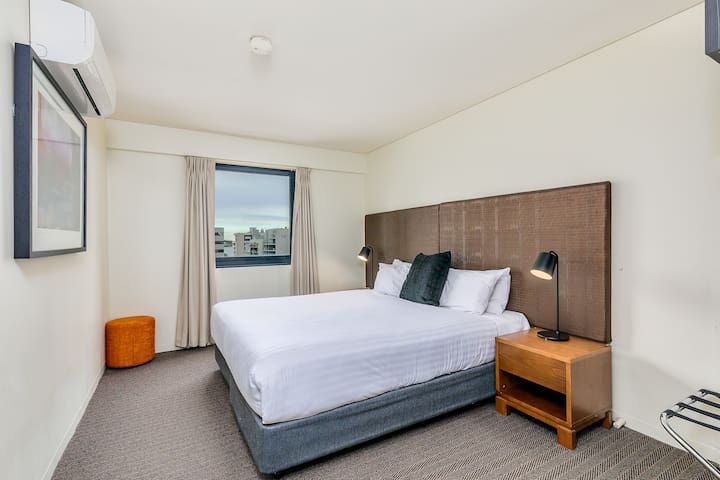 2 bed 2 Bath Family Apartment gallery image 2