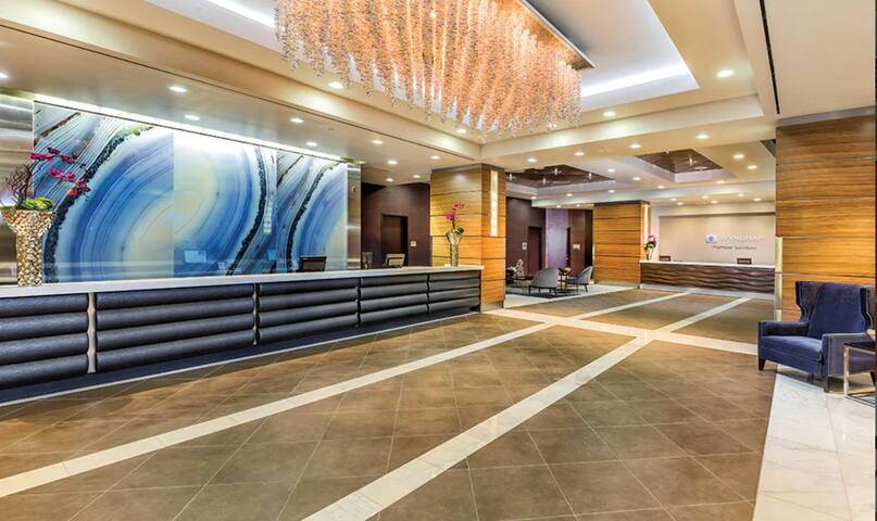 2-Bedroom Dlx Condo @ Desert Blue