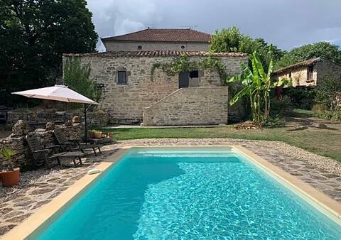 Character home - exceptional view - pool