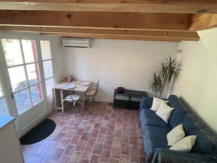 Maisonnette De Charme Avec Accès Piscine - Mimet