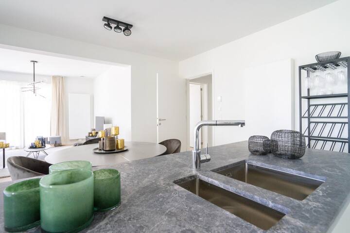 Living in Park Tour & Taxis gallery image 2