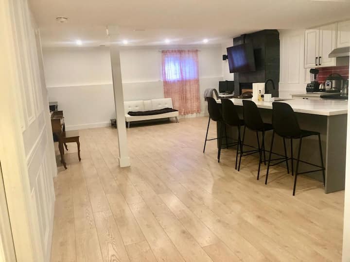 Clean Furnished Room For Rent - Saint Catharines